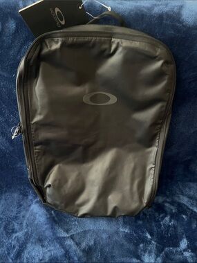 Oakley Black two faced laptop pack with Tonal Logo